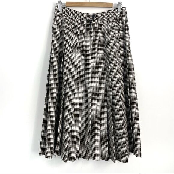 Vintage J. Tiktiner wool pleated skirt - Picture 2 of 12